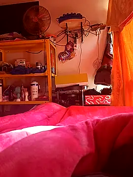 Entretener online show from 02/15/26, 01:52