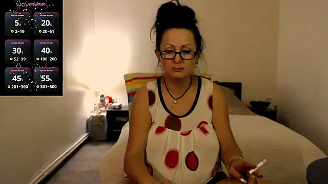 Snapshot of YourDreamLoverr chatting on 02/21/25, 01:55 YourDreamLoverr online show from 02/21/25, 01:55