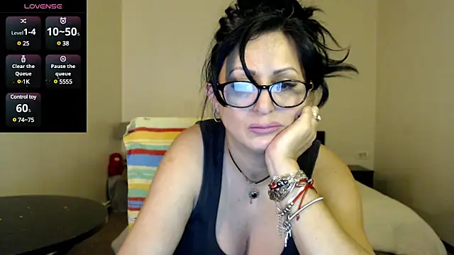 Snapshot of YourDreamLoverr chatting on 03/13/25, 11:38 YourDreamLoverr online show from 03/13/25, 11:38