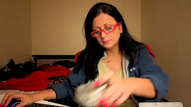 Snapshot of YourDreamLoverr chatting on 10/09/25, 11:14 YourDreamLoverr online show from 10/09/25, 11:14