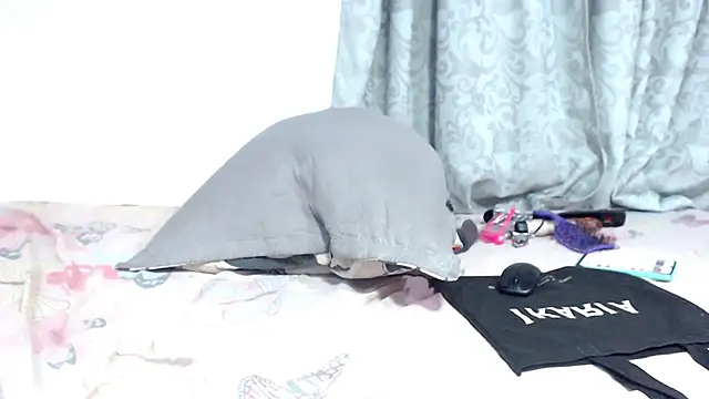 andre20a31 online show from 02/04/25, 07:07