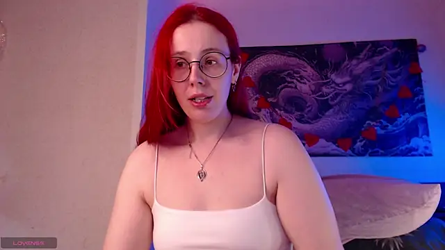 Snapshot of VanessaLincum chatting on 05/26/26, 06:42 VanessaLincum online show from 05/26/26, 06:42