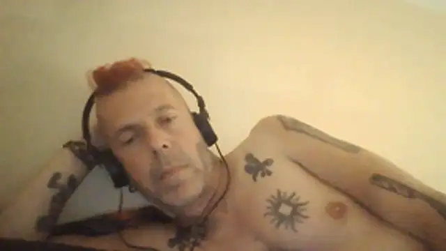SHARPSkinhead online show from 07/12/26, 09:06