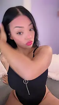 Sara LipsX online show from 03/25/26, 02:06