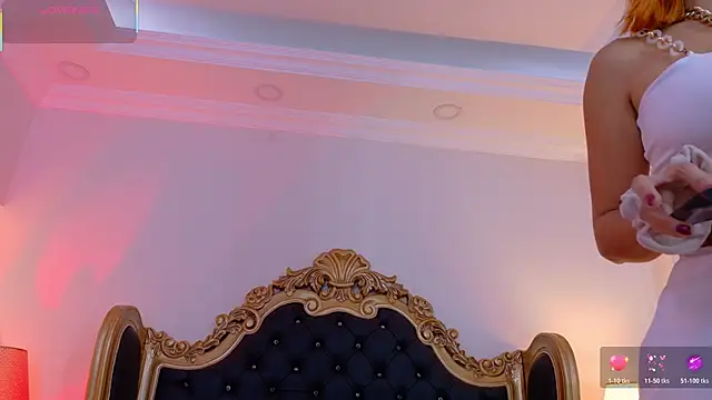 AdelinaVans online show from 03/11/26, 10:54