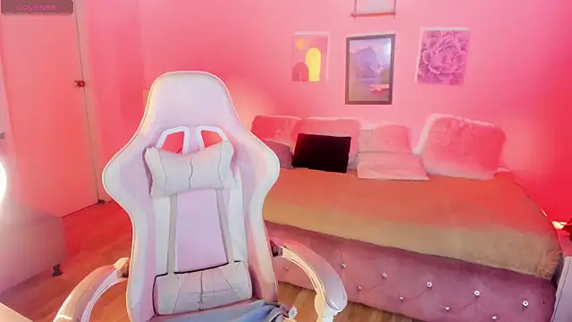 Aliciia cute1 online show from 10/08/25, 09:45