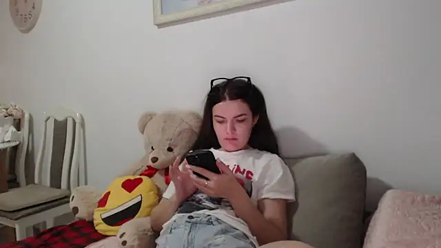  JustmeHere  online show from 12/18/25, 07:53