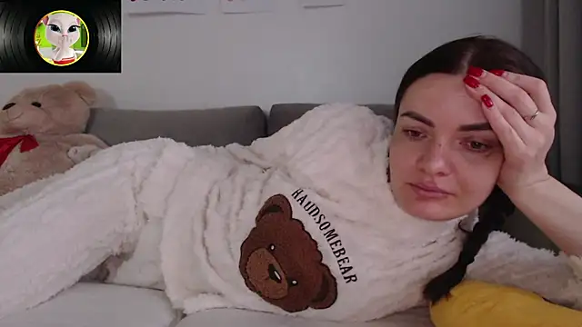  JustmeHere  online show from 02/05/26, 08:30