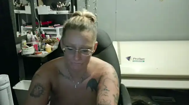 Lisalovely6981 online show from 01/09/25, 11:47