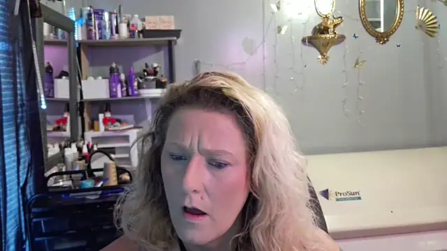 Lisalovely6981 online show from 01/25/25, 06:13