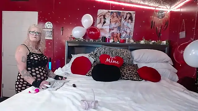 Lisalovely6981 online show from 02/16/26, 07:37