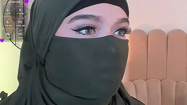 anna-henao online show from 04/14/26, 07:42