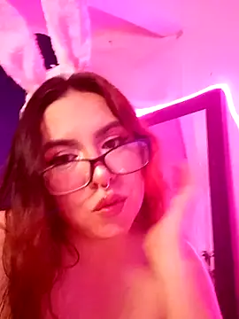 Snapshot of Celestte22 chatting on 10/24/25, 01:24 Celestte22 online show from 10/24/25, 01:24