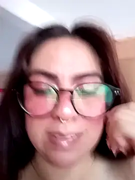 Snapshot of Celestte22 chatting on 04/05/26, 07:33 Celestte22 online show from 04/05/26, 07:33