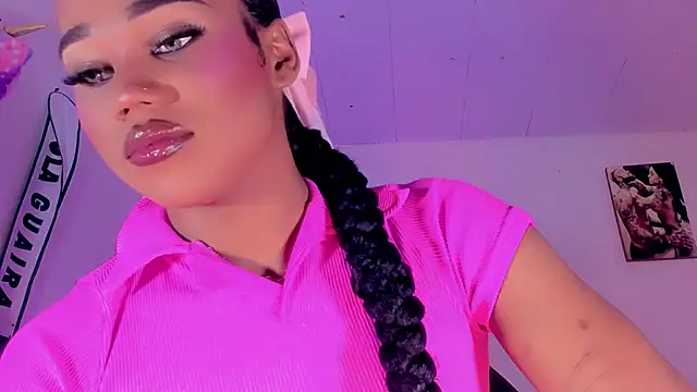 Snapshot of naomy__xx chatting on 10/18/25, 02:58 naomy xx online show from 10/18/25, 02:58