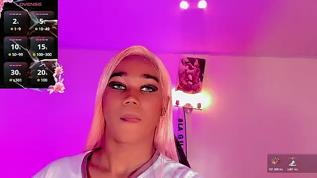 naomy  xx online show from 12/18/25, 07:09