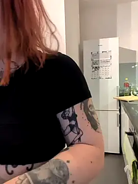 divine eve online show from 12/04/25, 12:36