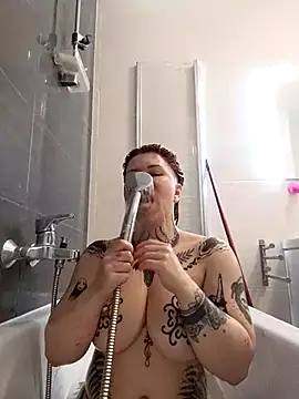 divine eve online show from 04/18/26, 11:36