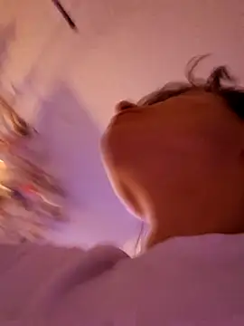 Snapshot of Cloud_Master9 chatting on 11/24/25, 05:29 Cloud Master9 online show from 11/24/25, 05:29