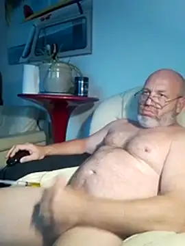 iambradz online show from 04/18/26, 08:18