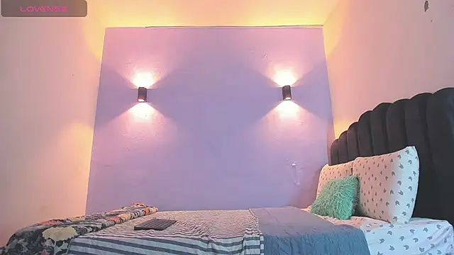 Sofia Clauss  online show from 03/06/25, 04:19