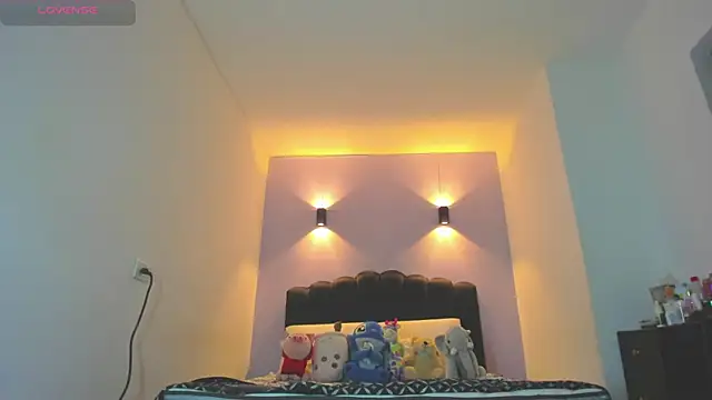 Sofia Clauss  online show from 04/11/26, 05:12