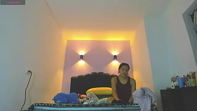 Sofia Clauss  online show from 04/15/26, 04:30