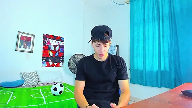 Snapshot of AlessandroDybala chatting on 05/27/26, 12:35 AlessandroDybala online show from 05/27/26, 12:35
