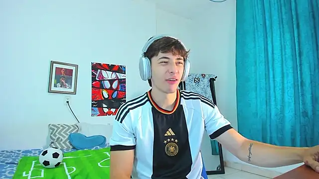 Snapshot of AlessandroDybala chatting on 06/02/26, 12:18 AlessandroDybala online show from 06/02/26, 12:18