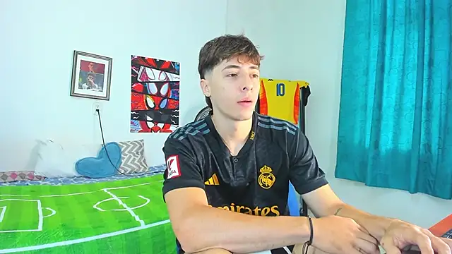 Snapshot of AlessandroDybala chatting on 06/05/26, 12:44 AlessandroDybala online show from 06/05/26, 12:44