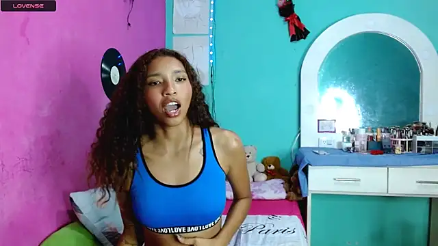 sensitive brunette online show from 11/21/25, 02:10