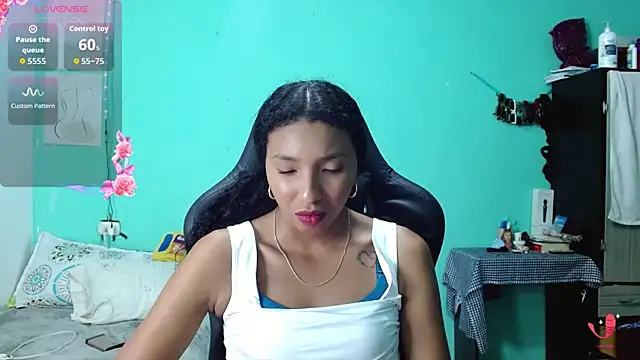 Snapshot of sensitive_brunette chatting on 06/03/26, 02:58 sensitive brunette online show from 06/03/26, 02:58