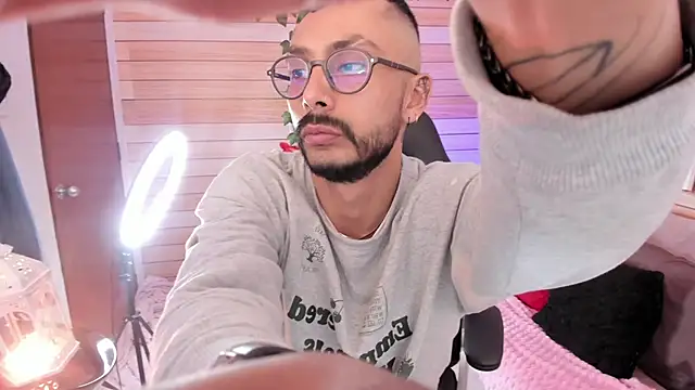 Tom cooper  online show from 02/21/25, 01:00