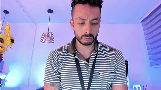 Tom cooper  online show from 10/03/25, 12:13