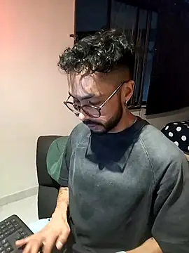 Tom cooper  online show from 11/30/25, 02:48