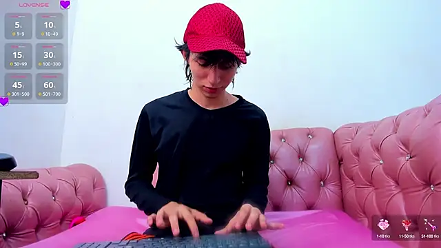 Snapshot of JeanRam18 chatting on 09/11/25, 07:25 JeanRam18 online show from 09/11/25, 07:25