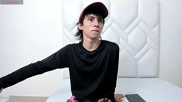 Snapshot of JeanRam18 chatting on 09/12/25, 07:58 JeanRam18 online show from 09/12/25, 07:58