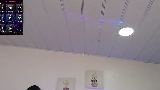 candy lux  online show from 04/22/26, 03:57