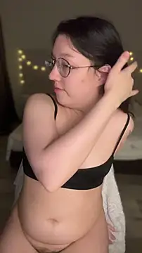 emigooflordXD online show from 04/19/26, 06:32