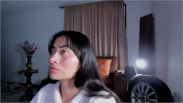 Lauren A online show from 10/23/25, 07:23