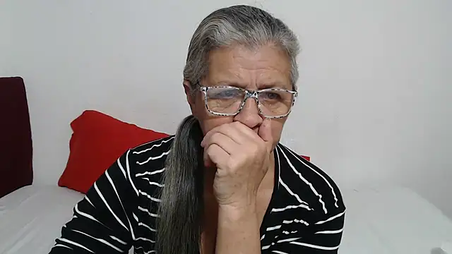 Snapshot of candy_mature_ chatting on 05/14/26, 11:28 candy mature online show from 05/14/26, 11:28