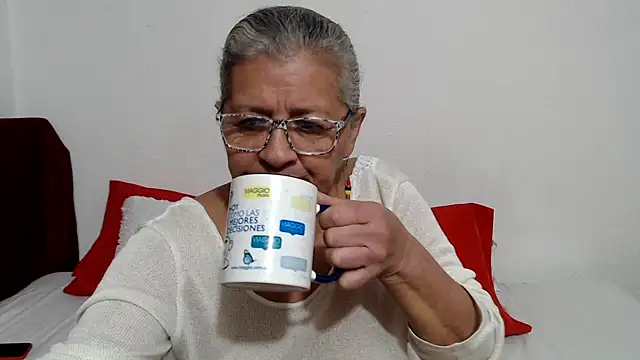 Snapshot of candy_mature_ chatting on 05/24/26, 12:43 candy mature online show from 05/24/26, 12:43