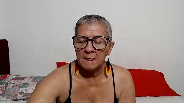 Snapshot of candy_mature_ chatting on 05/26/26, 11:12 candy mature online show from 05/26/26, 11:12