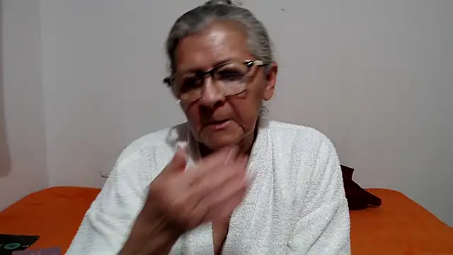 Snapshot of candy_mature_ chatting on 07/17/26, 10:47 candy mature online show from 07/17/26, 10:47