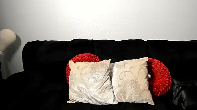 yiauana online show from 03/01/25, 07:41