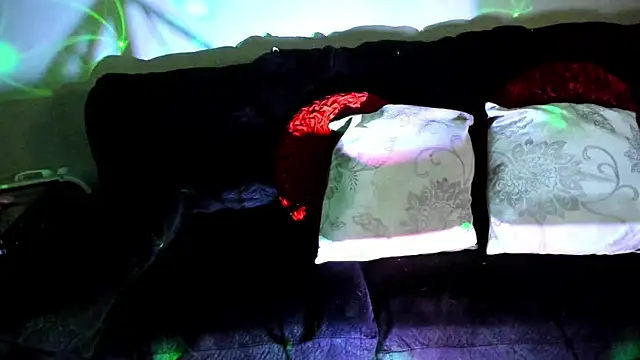 yiauana online show from 03/16/25, 02:21