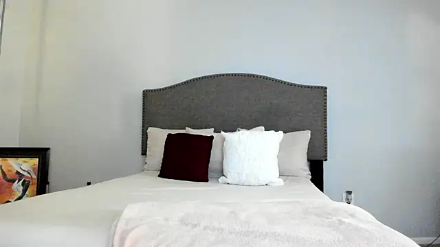 yiauana online show from 09/14/25, 09:30