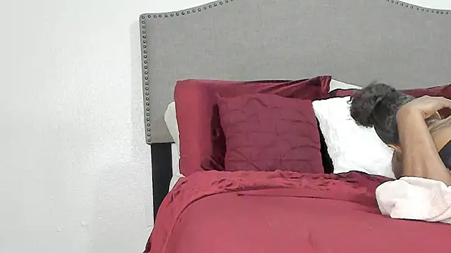 yiauana online show from 06/05/26, 11:38