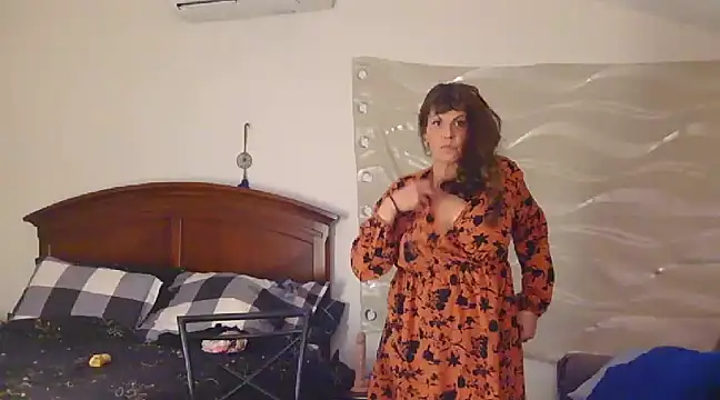 HeyyImHarlowe online show from 12/17/24, 12:00