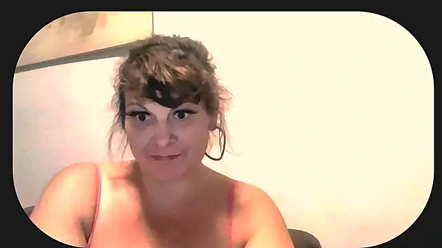 HeyyImHarlowe online show from 10/02/25, 01:34